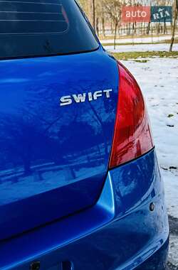 Хетчбек Suzuki Swift 2006 в Києві