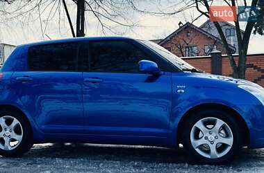 Хетчбек Suzuki Swift 2006 в Києві