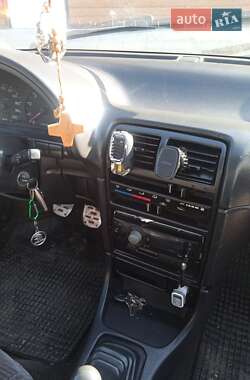 Седан Suzuki Swift 1994 в 