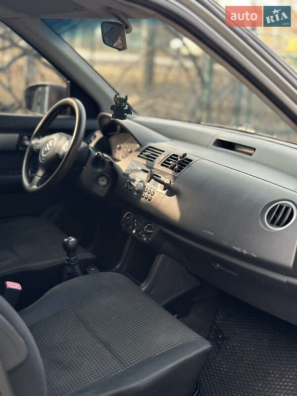 Хетчбек Suzuki Swift 2007 в Володимирі фото 15 Хетчбек Suzuki Swift 2007 в Володимирі