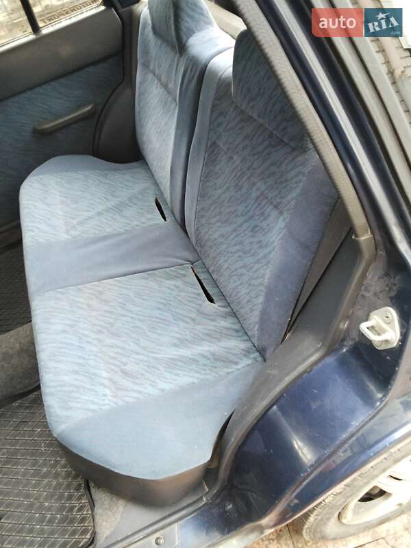 Хетчбек Suzuki Swift 1997 в Дніпрі