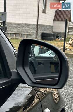 Хетчбек Suzuki Swift 2015 в 