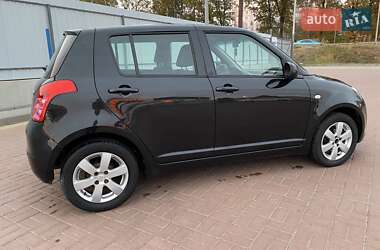 Хэтчбек Suzuki Swift 2010 в 