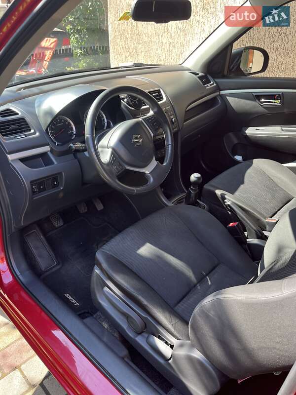 Хэтчбек Suzuki Swift 2010 в Львове
