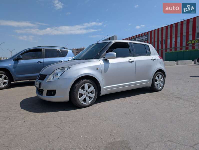 Хэтчбек Suzuki Swift 2008 в 