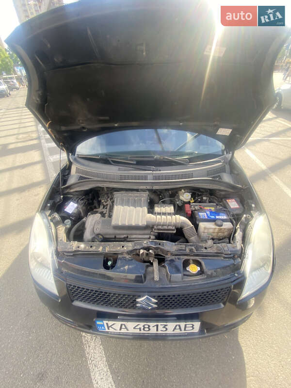 Хэтчбек Suzuki Swift 2007 в Киеве