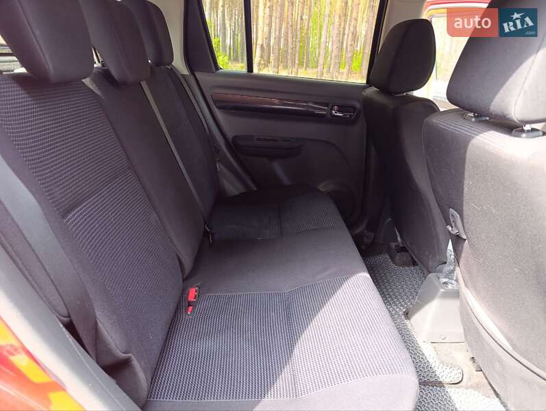 Хэтчбек Suzuki Swift 2007 в Киеве