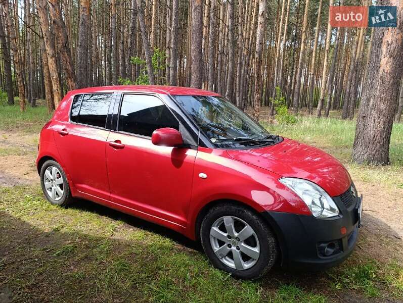 Хетчбек Suzuki Swift 2007 в 