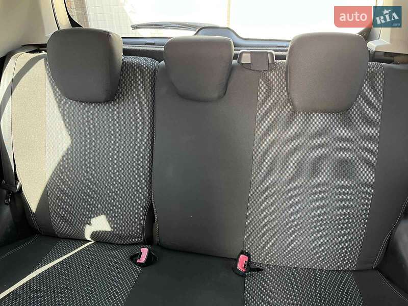 Хэтчбек Suzuki Swift 2011 в Барышевке фото 42 Хэтчбек Suzuki Swift 2011 в Барышевке