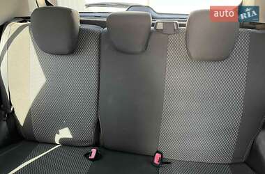 Хэтчбек Suzuki Swift 2011 в 