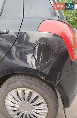 Хэтчбек Suzuki Swift 2006 в Киеве