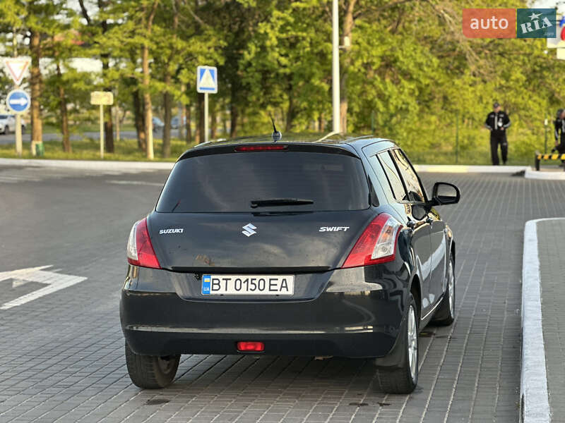 Хэтчбек Suzuki Swift 2012 в Великом Дальнике