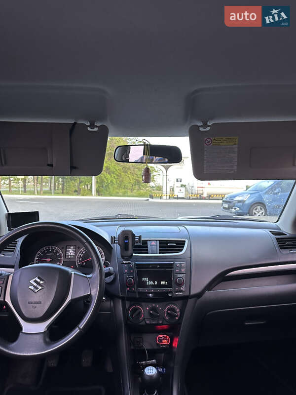 Хэтчбек Suzuki Swift 2012 в Великом Дальнике