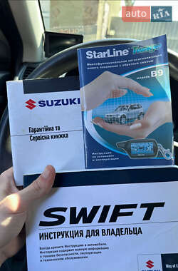 Хетчбек Suzuki Swift 2012 в 