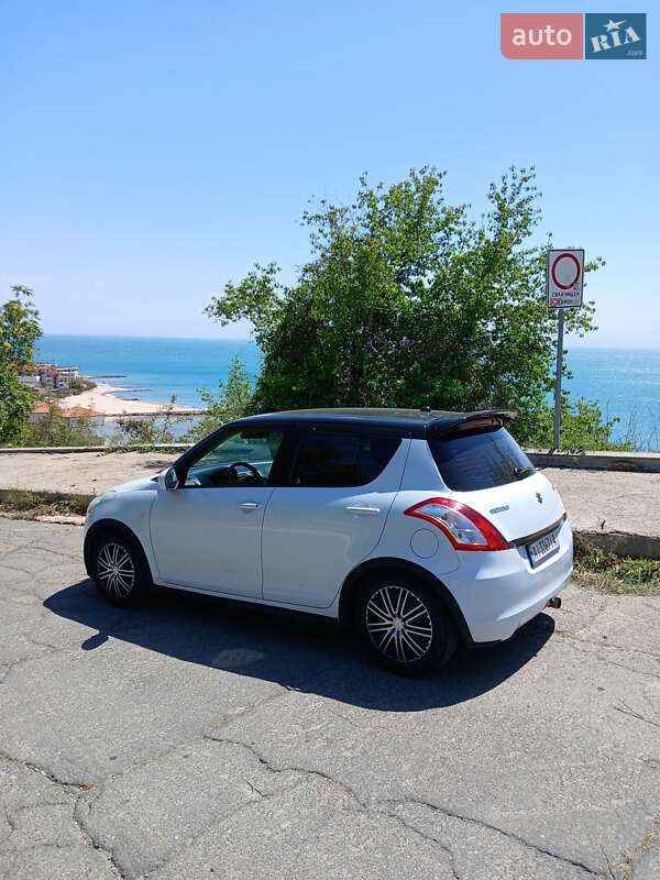 Хэтчбек Suzuki Swift 2011 в 