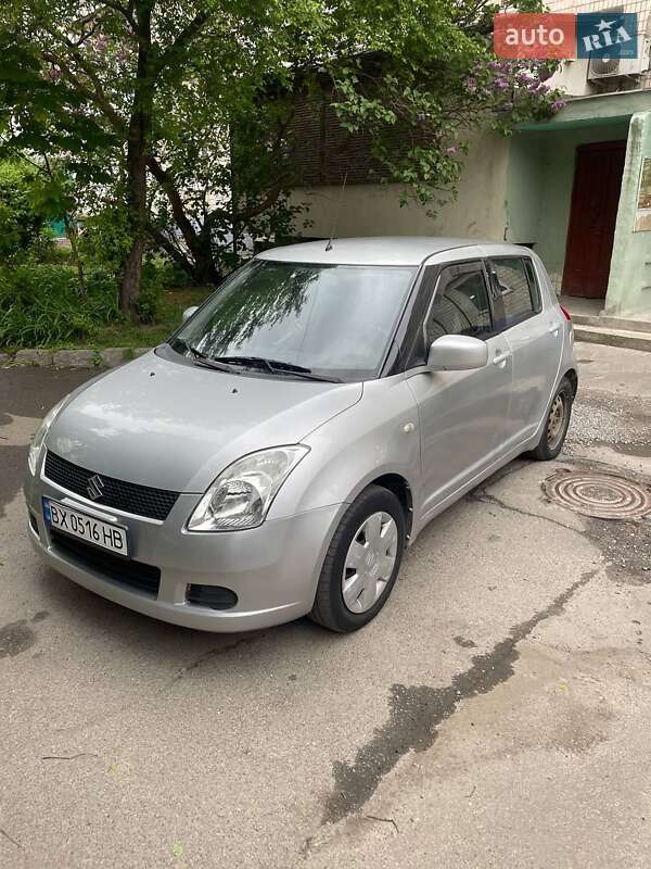 Хетчбек Suzuki Swift 2005 в Хмельницькому