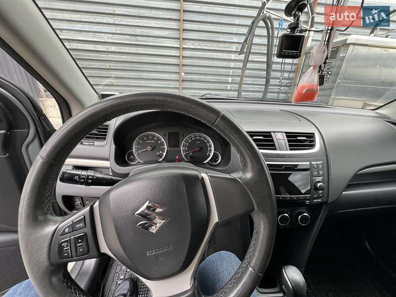 Хэтчбек Suzuki Swift 2011 в Львове