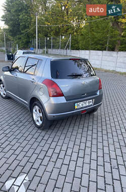 Хэтчбек Suzuki Swift 2006 в 