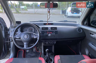 Хэтчбек Suzuki Swift 2006 в 