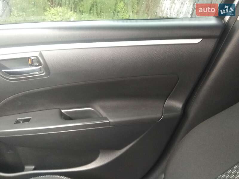 Хэтчбек Suzuki Swift 2011 в Барышевке фото 12 Хэтчбек Suzuki Swift 2011 в Барышевке