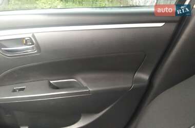 Хэтчбек Suzuki Swift 2011 в 