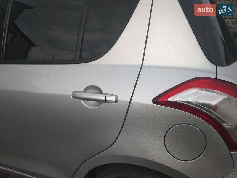 Хэтчбек Suzuki Swift 2011 в Барышевке фото 23 Хэтчбек Suzuki Swift 2011 в Барышевке