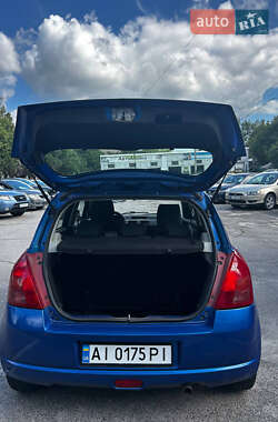 Хэтчбек Suzuki Swift 2006 в 