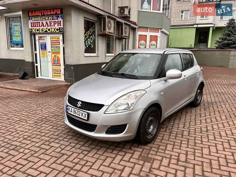 Хэтчбек Suzuki Swift 2011 в 
