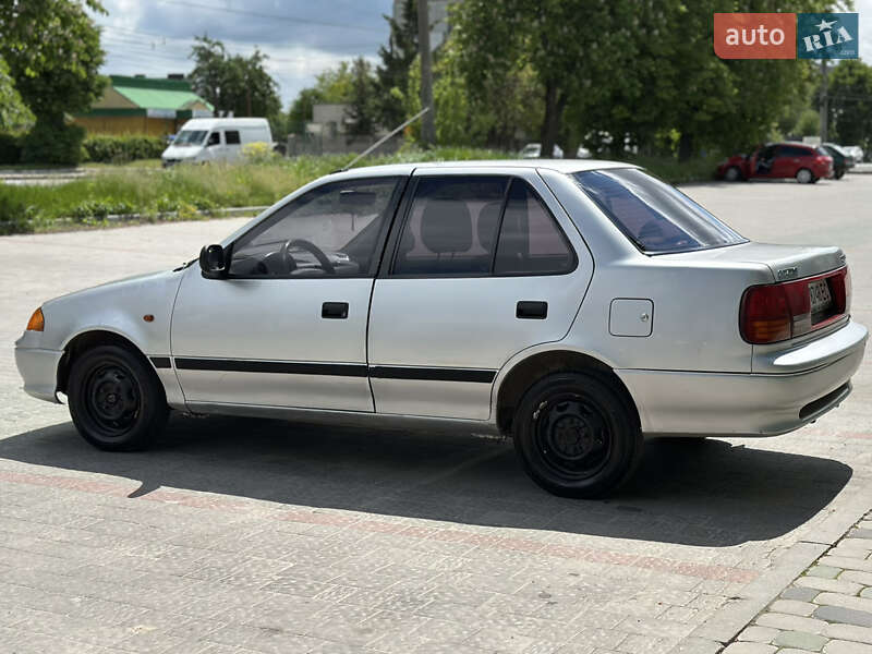 Седан Suzuki Swift 2003 в Тернополе