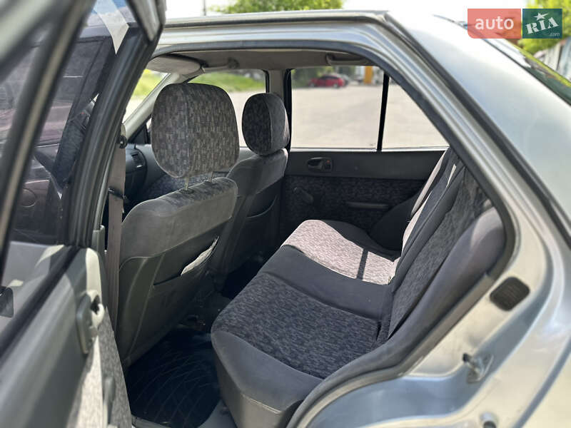Седан Suzuki Swift 2003 в Тернополе