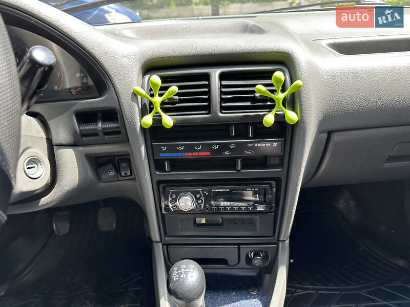 Седан Suzuki Swift 2003 в Тернополе
