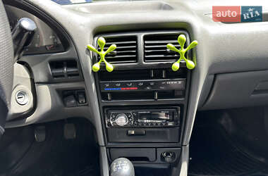 Седан Suzuki Swift 2003 в 