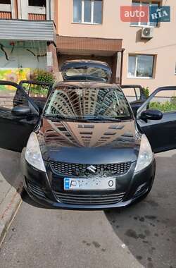 Хетчбек Suzuki Swift 2012 в 