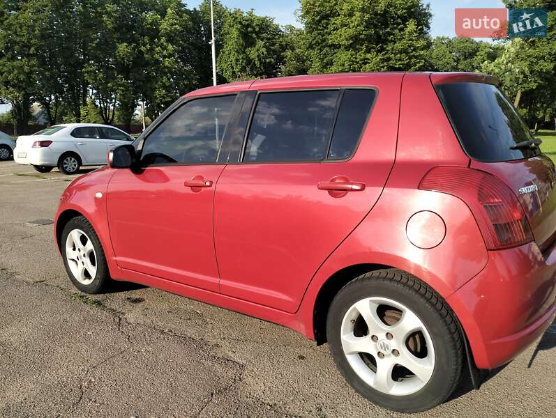 Хетчбек Suzuki Swift 2006 в Житомирі