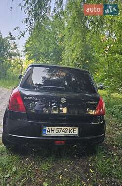 Хэтчбек Suzuki Swift 2007 в 