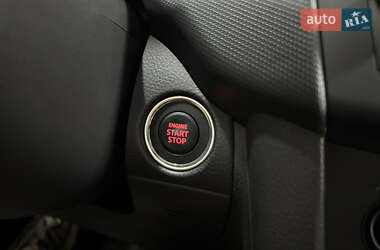 Хетчбек Suzuki Swift 2012 в 