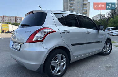 Хетчбек Suzuki Swift 2011 в 
