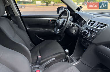 Хетчбек Suzuki Swift 2011 в 