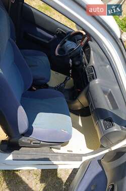 Седан Suzuki Swift 1998 в 