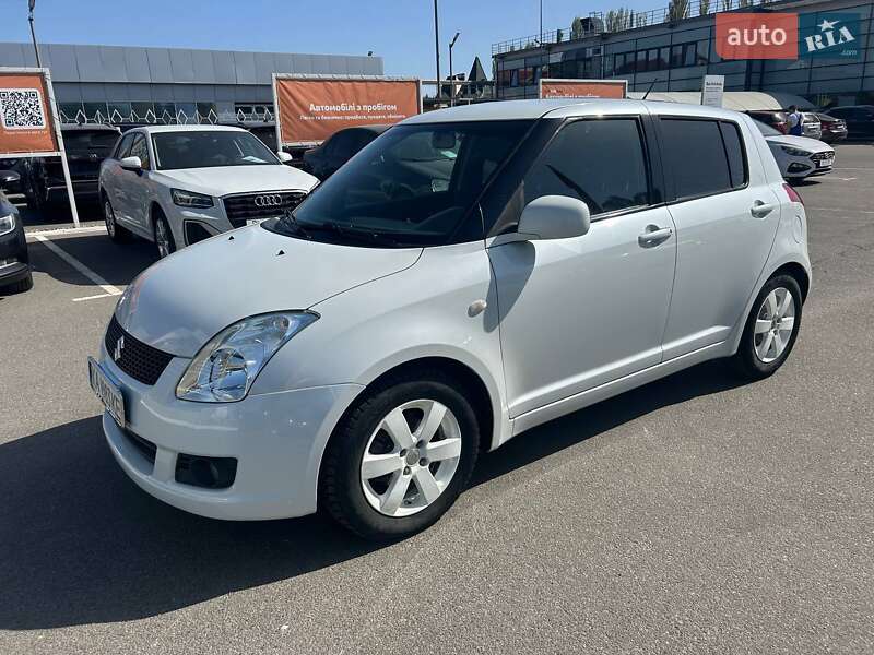 Хэтчбек Suzuki Swift 2008 в Киеве