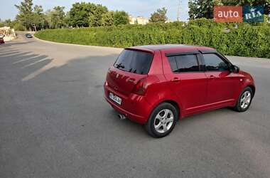 Хетчбек Suzuki Swift 2005 в 