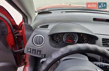Хетчбек Suzuki Swift 2005 в 