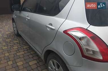 Хетчбек Suzuki Swift 2011 в 