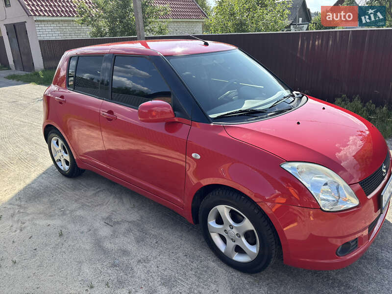 Хэтчбек Suzuki Swift 2007 в Киеве