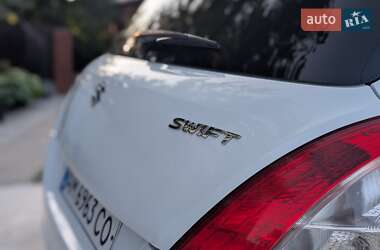 Хэтчбек Suzuki Swift 2013 в 