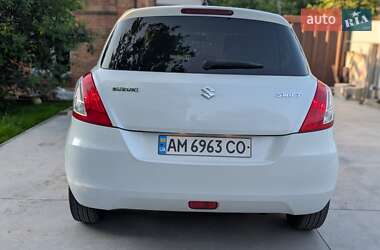 Хэтчбек Suzuki Swift 2013 в 