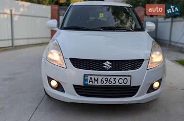 Хэтчбек Suzuki Swift 2013 в 