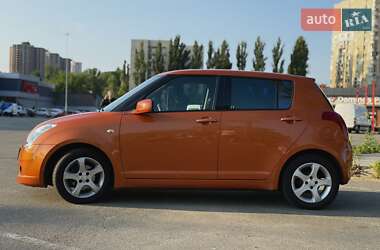 Хэтчбек Suzuki Swift 2006 в 