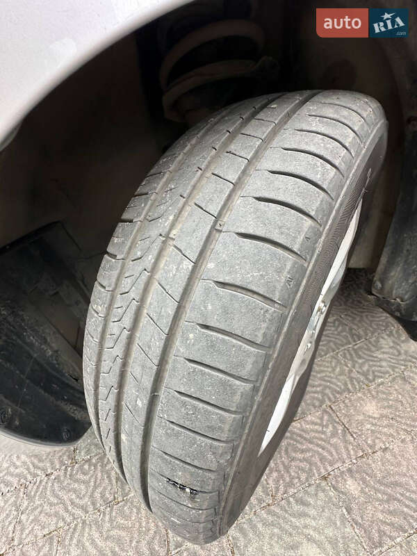 Хэтчбек Suzuki Swift 2008 в Ивано-Франковске фото 15 Хэтчбек Suzuki Swift 2008 в Ивано-Франковске