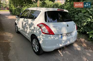 Хэтчбек Suzuki Swift 2013 в 
